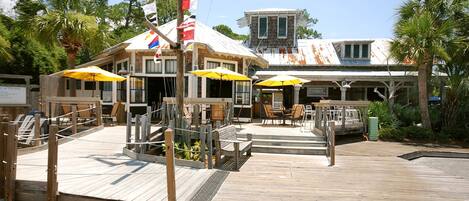 Sandestin Marina Bar & Grill