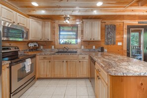 A kitchen designed for both cooking and connection. All your standard appliance and essentials. Making meals should be a breeze.