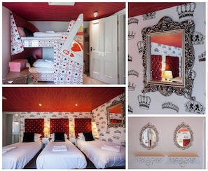 The Queen of Hearts bedroom with sea views (sleeps 5/6)