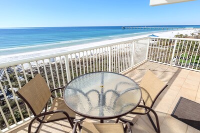 Amazing gulf front views! The Okaloosa Island fishing pier is just a quick walk.