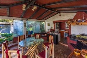 Kitchen 2