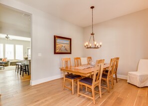 Dining Room, Seats 8 People
