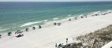 No crowds on Okaloosa Island yet close to Destin for Dining and Shopping.