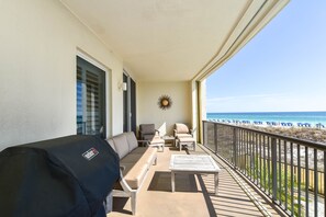 Bella Riva 109 - Balcony with Grill