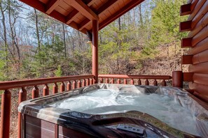 Hop into the hot tub - A soak among the steamy bubbles of the deck’s hot tub will be especially welcome after a day spent hiking, skiing, or chasing after the kids at Dollywood.