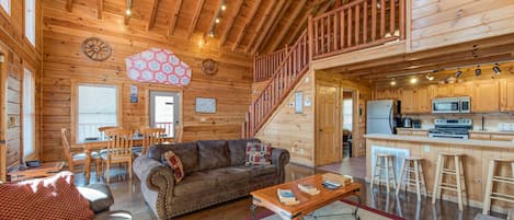 Welcome to Take It Easy - With three en-suite bathrooms, two full kitchens, multiple dining and gathering spaces, and able to sleep up to twelve people, Take It Easy comfortably accommodates two families vacationing together.