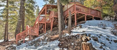 Outdoor adventures await at this 2BR, 2-bath Cloudcroft vacation rental cabin!