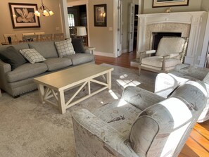 New furniture just arrived 1-2-2024.... look for complete set of new photos!!
