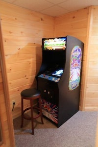 AS SEEN ON HGTV LOG CABIN LVING $140.00 GAME ROOM 