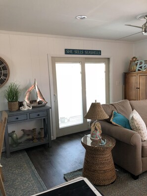 Entrance to the Screened in Porch