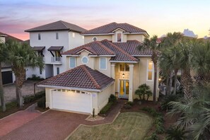 Bellissimo - Destiny East Vacation Rental House with Private Pool and Near Beach in Destin, FL - Five Star Properties Destin/30A