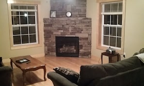 Livingroom with fireplace