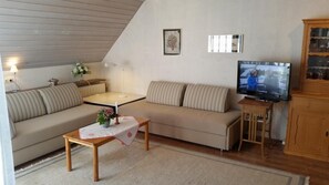 2-Zimmer-Wohnung "Alpenblick", 75qm, 1 Schlafzimmer, max. 4 Personen-Schlafcouch