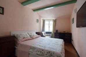 Peach room