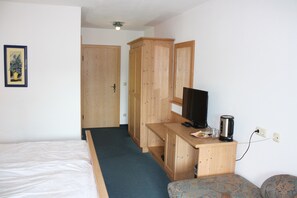 Ferienwohnung, Balkon, 1 Wohn-/Schlafraum, max. 3 Personen