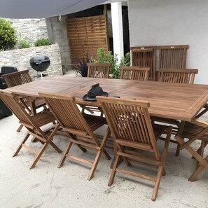 Outdoor dining