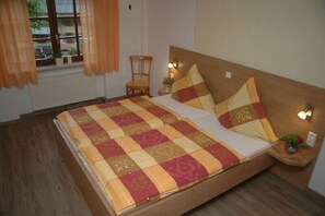 Ferienwohnung A, 85qm, 2 Schlafzimmer, max. 4 Personen