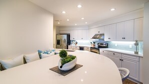 Designer Kitchen w/Quartz Counter