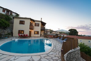 pool area and sun terrace