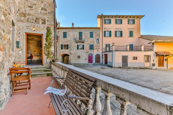 Balcony / Terrace / Patio, Main Entrance