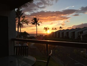 lanai sunset view