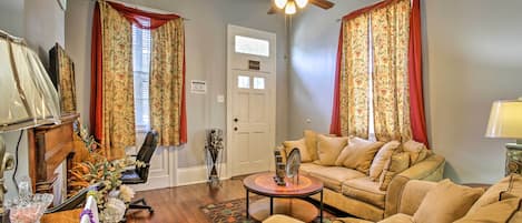 New Orleans Vacation Rental | 2BR | 1BA | Stairs Required