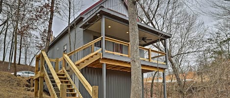 East Bernstadt Vacation Rental | 1BR | 1.5BA | 1,000 Sq Ft | Steps to Access