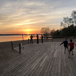 Arguably the best sunset views on the Bay, right from the Shores.