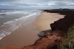 Only a 5 minute walk to a beautiful clean beach, many kms long
