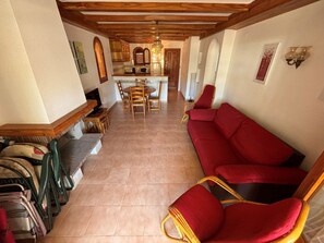  Large living room