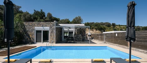 KalostousVillas, swimming pool ,exterior ,facilities