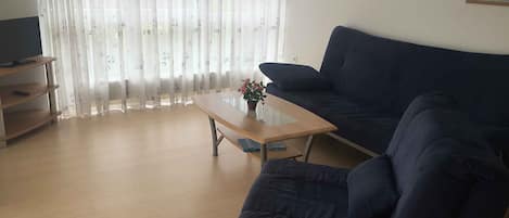 Ferienwohnung 1, 70qm, 2 Schlafzimmer, max. 6 Personen-Wohnbereich