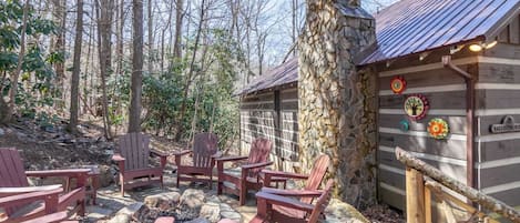 Raccoon Ridge with firepit