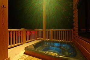 Private Hot Tub - Private Hot Tub on the Deck for your Personal Use