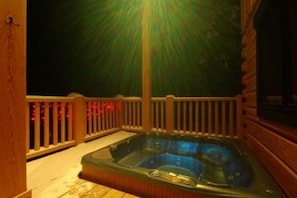 Private Hot Tub - Private Hot Tub on the Deck for your Personal Use