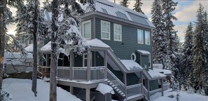 Side View of Silversong House from the Road.