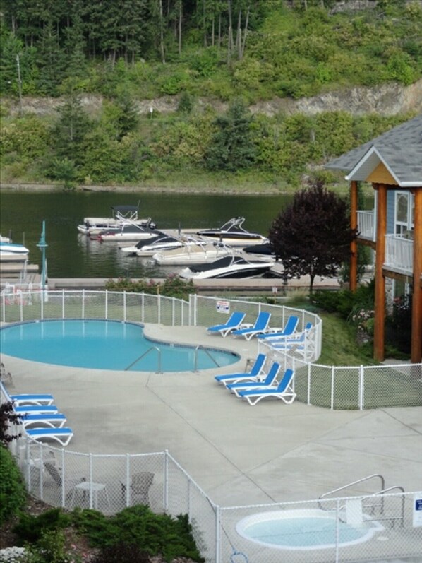 Pool/Hot Tub Area