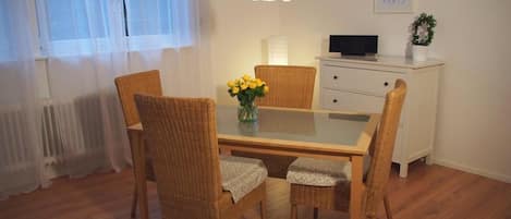 Ferienwohnung, 60qm, 1 Schlafzimmer, 1 Wohn-/Schlafraum-Wohnzimmer