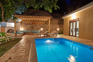 Rethymno South Coast Villa,Rodakino,Swimming pool and shaded area