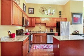 Fully Equipped Kitchen w/ all Utensils and Cook Ware