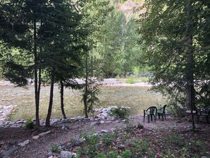 Path to river is 50 feet from front door.