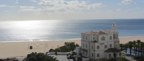 Uitzicht op strand/zee