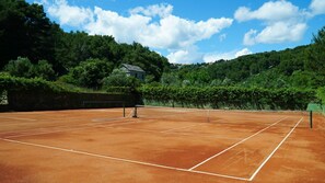 Sharred tennis court