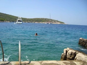 plage devant la maison
