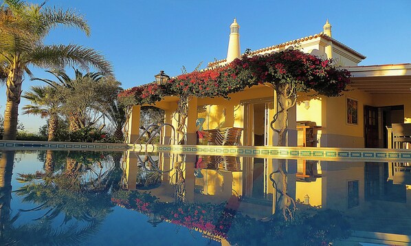 Vue sur piscine