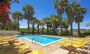 Vue sur piscine