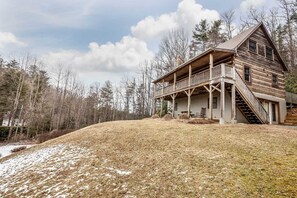 Trailhead Cabin!