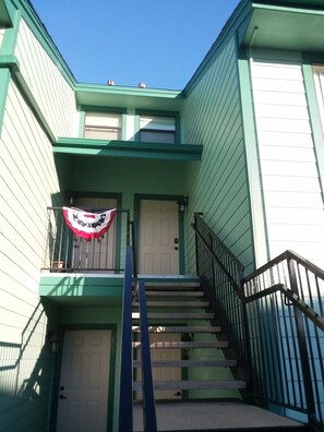 Front Door Condo 252