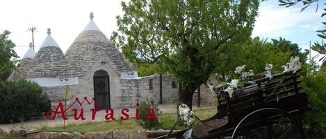 VIEW  TRULLO NONNA TINA