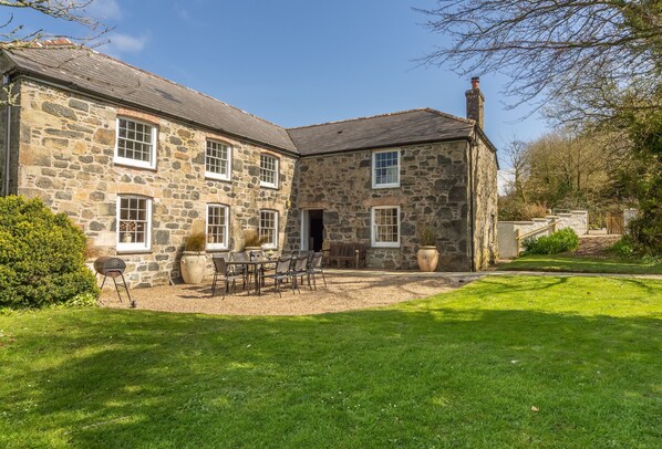 Lovely garden which surrounds the property
